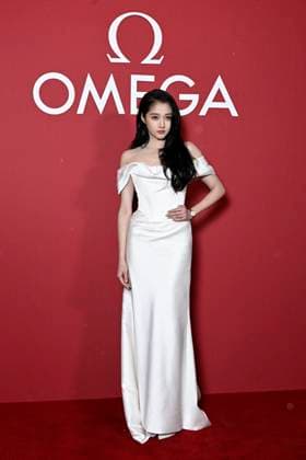 Guan Xiaotong Photocall for the White Winter party at Omega House during the Milan Cortina 2026 Winter Olympics, in Milan, Italy on February 10, 2026 Photocall for the White Winter party at Omega House during the Milan Cortina 2026 Winter Olympics, in Milan, Italy on February 10, 2026 Italie  Copyright: xMassimilianoxMontigellix xSGPx xBestimagexMassimilianoxMontigellix xSGPx xBestimagex