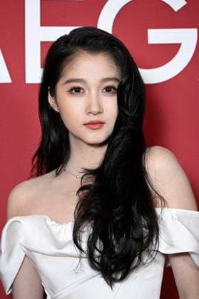 Guan Xiaotong Photocall for the White Winter party at Omega House during the Milan Cortina 2026 Winter Olympics, in Milan, Italy on February 10, 2026 Photocall for the White Winter party at Omega House during the Milan Cortina 2026 Winter Olympics, in Milan, Italy on February 10, 2026 Italie  Copyright: xMassimilianoxMontigellix xSGPx xBestimagexMassimilianoxMontigellix xSGPx xBestimagex