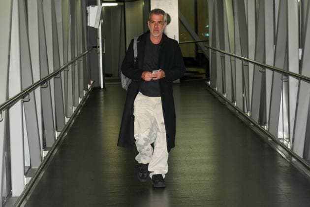 RTL Dschungelcamp - Frankfurt 2026. Cousin Tzviki Cohen bei der Rueckkehr der Dschungelcamp-Kandidaten der RTL-Reality-TV-Show - Ich bin ein Star – Holt mich hier raus! aus Australien am 11.02.2026 am Flughafen Frankfurt am Main. Frankfurt Flughafen Hessen