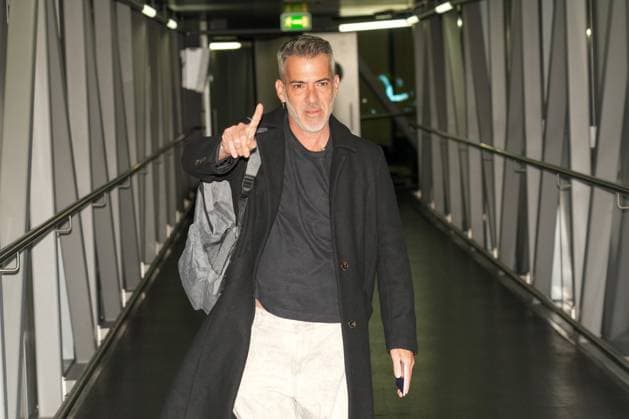 RTL Dschungelcamp - Frankfurt 2026. Cousin Tzviki Cohen bei der Rueckkehr der Dschungelcamp-Kandidaten der RTL-Reality-TV-Show - Ich bin ein Star – Holt mich hier raus! aus Australien am 11.02.2026 am Flughafen Frankfurt am Main. Frankfurt Flughafen Hessen