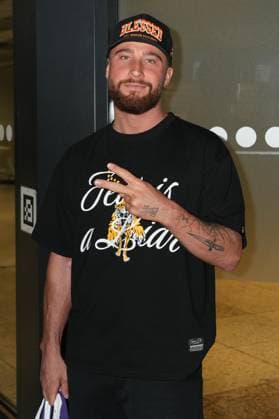 RTL Dschungelcamp - Frankfurt 2026. Umut Tekin bei der Rueckkehr der Dschungelcamp-Kandidaten der RTL-Reality-TV-Show - Ich bin ein Star – Holt mich hier raus! aus Australien am 11.02.2026 am Flughafen Frankfurt am Main. Frankfurt Flughafen Hessen