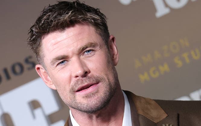 10 February, 2026 - Los Angeles, California - Chris Hemsworth. World Premiere Of Amazon MGM Studios Crime 101 held at The United Theater on Broadway, in Los Angeles. Los Angeles USA  - ZUMAa123 20260210_zaa_a123_132 Copyright: xADx