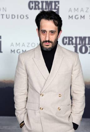 10 February, 2026 - Los Angeles, California. - Payam Banifaz, World Premiere Of Amazon MGM Studios Crime 101 held at The United Theater on Broadway, in Los Angeles. Los Angeles USA  - ZUMAa123 20260210_zaa_a123_150 Copyright: xADx