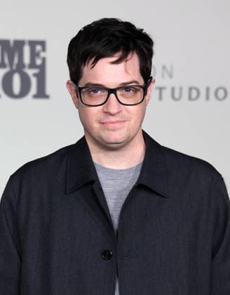 10 February, 2026 - Los Angeles, California. - Dan Perrault World Premiere Of Amazon MGM Studios Crime 101 held at The United Theater on Broadway, in Los Angeles. Los Angeles USA  - ZUMAa123 20260210_zaa_a123_176 Copyright: xADx