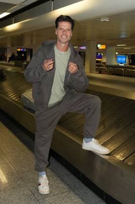 RTL Dschungelcamp - Frankfurt 2026. Stephen Du?rr bei der Rueckkehr der Dschungelcamp-Kandidaten der RTL-Reality-TV-Show - Ich bin ein Star – Holt mich hier raus! aus Australien am 11.02.2026 am Flughafen Frankfurt am Main. Frankfurt Flughafen Hessen