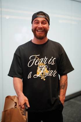 RTL Dschungelcamp - Frankfurt 2026. Umut Tekin bei der Rueckkehr der Dschungelcamp-Kandidaten der RTL-Reality-TV-Show - Ich bin ein Star – Holt mich hier raus! aus Australien am 11.02.2026 am Flughafen Frankfurt am Main. Frankfurt Flughafen Hessen