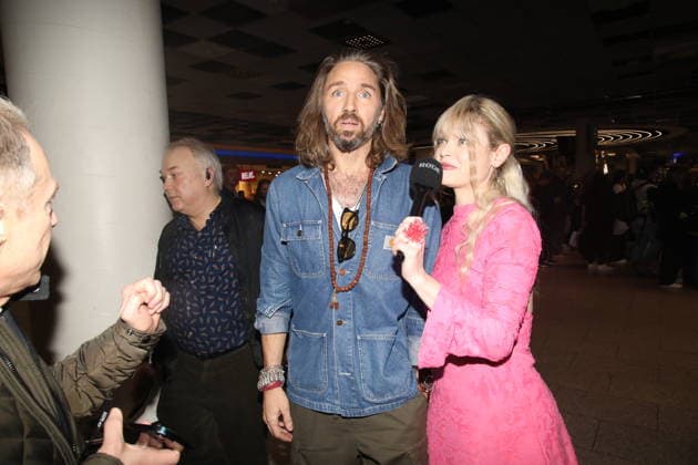 Gil Ofarim bei der Rückkehr der Dschungelcamp-Kandidaten der RTL Reality-TV-Show Ich bin ein Star - holt mich hier raus aus Australien auf dem Flughafen Frankfurt am Main. Frankfurt, 11.02.2026 Copyright: xMatthiasxGränzdörferx