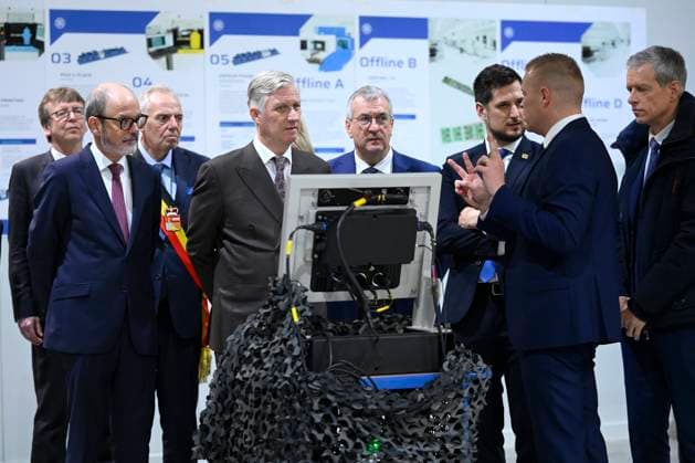 King Philippe Visits FN Browning HERSTAL, BELGIUM - FEBRUARY 11 : King Philippe of Belgium, Julien Compere CEO FN Herstal, Pierre-Yves Jeholet (MR), Vice-Chairman and Walloon Minister for the Economy, Industry, the Digital Economy, Employment and Training and Adrien Dolimont (MR), Minister-President of Wallonia, responsible for Budget, Finance, Research and Animal Welfare pictured visiting the FN Browning factory in Herstal on February 11, 2026 in Herstal, Belgium, 11 02 2026 Herstal Belgium Copyright: xPhilipxReynaersx