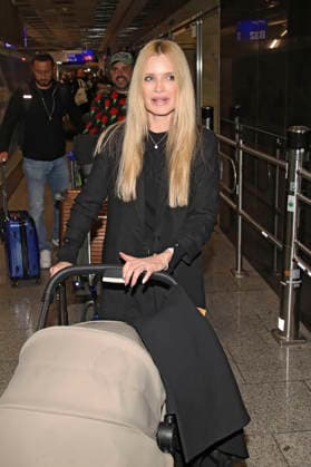 Mirja du Mont bei der Rückkehr der Dschungelcamp-Kandidaten der RTL Reality-TV-Show Ich bin ein Star - holt mich hier raus aus Australien auf dem Flughafen Frankfurt am Main. Frankfurt, 11.02.2026