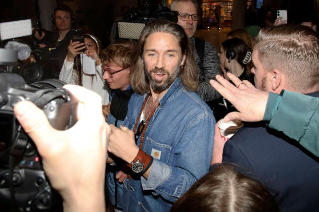 Gil Ofarim bei der Rückkehr der Dschungelcamp-Kandidaten der RTL Reality-TV-Show Ich bin ein Star - holt mich hier raus aus Australien auf dem Flughafen Frankfurt am Main. Frankfurt, 11.02.2026