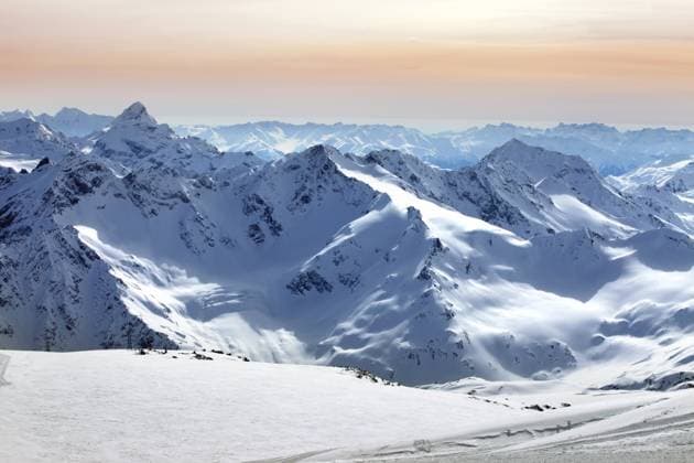 Rußland. Kaukasus. Blick auf den Elbrus Berg den höchsten Punkt Europas Russia. Caucasus. View on Elbrus Mount - the highest point of Europe Copyright: imageBROKER MorozovaxTatiana ibxiqx16060997.jpg