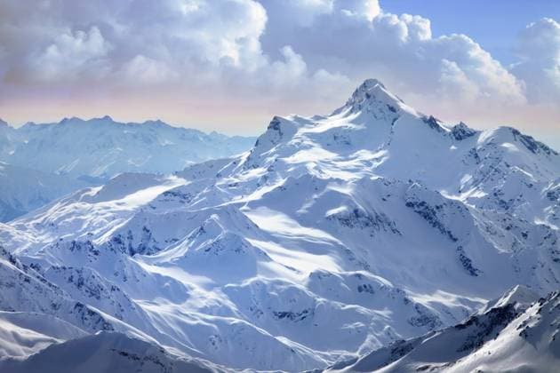 Rußland. Kaukasus. Blick auf den Elbrus Berg den höchsten Punkt Europas Russia. Caucasus. View on Elbrus Mount - the highest point of Europe Copyright: imageBROKER MorozovaxTatiana ibxiqx16060999.jpg