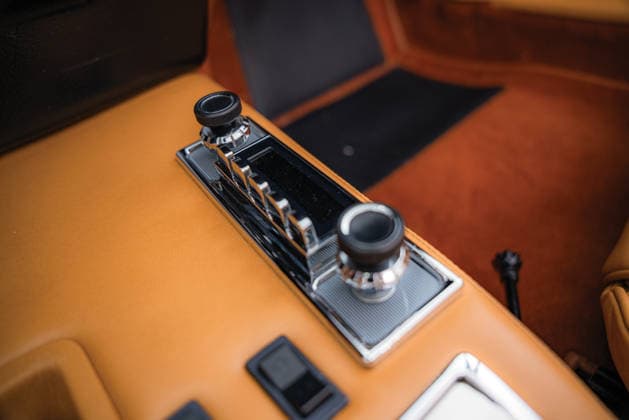 Vintage Hollywood Ferrari that featured in A Star is Born heads under the hammer at estimated £1.9m Story from Jam Press (Hollywood Ferrari Sale) Pictured: The 1971 Ferrari 365 GTB 4 Daytona Spider by Scaglietti. Vintage Hollywood Ferrari that featured in A Star is Born heads under the hammer at estimated £1.9m A vintage Hollywood Ferrari that featured in ‘A Star is Born’ heads under the hammer at an estimated £1.9m. This breathtaking 1971 Ferrari 365 GTB 4 Daytona Spider by Scaglietti presents a unique chance at owning a part of silver screen history. The motor is believed to have appeared in both A Star Is Born, featuring Kris Kristofferson and Barbra Streisand, and The Gumball in 1976. The 55-year-old ride was formerly owned by  Copyright: xJamxPress CourtesyxofxRMxSotheby s