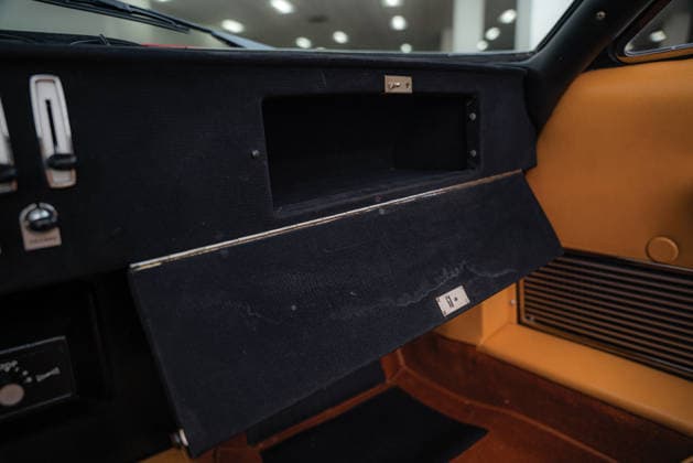 Vintage Hollywood Ferrari that featured in A Star is Born heads under the hammer at estimated £1.9m Story from Jam Press (Hollywood Ferrari Sale) Pictured: The 1971 Ferrari 365 GTB 4 Daytona Spider by Scaglietti. Vintage Hollywood Ferrari that featured in A Star is Born heads under the hammer at estimated £1.9m A vintage Hollywood Ferrari that featured in ‘A Star is Born’ heads under the hammer at an estimated £1.9m. This breathtaking 1971 Ferrari 365 GTB 4 Daytona Spider by Scaglietti presents a unique chance at owning a part of silver screen history. The motor is believed to have appeared in both A Star Is Born, featuring Kris Kristofferson and Barbra Streisand, and The Gumball in 1976. The 55-year-old ride was formerly owned by  Copyright: xJamxPress CourtesyxofxRMxSotheby s