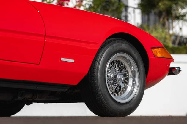 Vintage Hollywood Ferrari that featured in A Star is Born heads under the hammer at estimated £1.9m Story from Jam Press (Hollywood Ferrari Sale) Pictured: The 1971 Ferrari 365 GTB 4 Daytona Spider by Scaglietti. Vintage Hollywood Ferrari that featured in A Star is Born heads under the hammer at estimated £1.9m A vintage Hollywood Ferrari that featured in ‘A Star is Born’ heads under the hammer at an estimated £1.9m. This breathtaking 1971 Ferrari 365 GTB 4 Daytona Spider by Scaglietti presents a unique chance at owning a part of silver screen history. The motor is believed to have appeared in both A Star Is Born, featuring Kris Kristofferson and Barbra Streisand, and The Gumball in 1976. The 55-year-old ride was formerly owned by  Copyright: xJamxPress CourtesyxofxRMxSotheby s