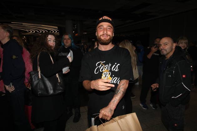 Umut Tekin bei der Rückkehr der Dschungelcamp-Kandidaten der RTL Reality-TV-Show Ich bin ein Star - holt mich hier raus aus Australien auf dem Flughafen Frankfurt am Main. Frankfurt, 11.02.2026 Copyright: xMatthiasxGränzdörferx