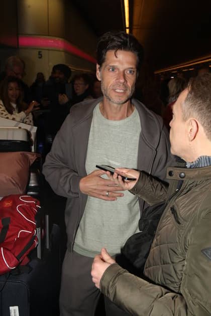 Stephen Dürr bei der Rückkehr der Dschungelcamp-Kandidaten der RTL Reality-TV-Show Ich bin ein Star - holt mich hier raus aus Australien auf dem Flughafen Frankfurt am Main. Frankfurt, 11.02.2026 Copyright: xMatthiasxGränzdörferx