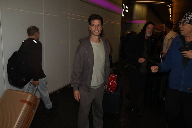 Stephen Dürr bei der Rückkehr der Dschungelcamp-Kandidaten der RTL Reality-TV-Show Ich bin ein Star - holt mich hier raus aus Australien auf dem Flughafen Frankfurt am Main. Frankfurt, 11.02.2026 Copyright: xMatthiasxGränzdörferx