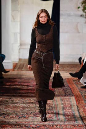 Gigi Hadid Ralph Lauren Fashion Show Ready to Wear Fall Winter 2026 2027 Collection during New York Fashion Week NYFW , February 10, 2026 Ralph Lauren Fashion Show Ready to Wear Fall Winter 2026 2027 Collection during New York Fashion Week NYFW , February 10, 2026 New Yotk Etats Unis  Copyright: xAgencex xBestimagexAgencex xBestimagex