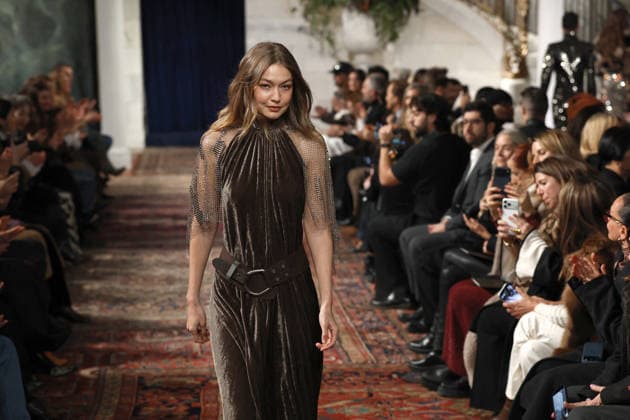 Gigi Hadid Ralph Lauren Fashion Show Ready to Wear Fall Winter 2026 2027 Collection during New York Fashion Week NYFW , February 10, 2026 Ralph Lauren Fashion Show Ready to Wear Fall Winter 2026 2027 Collection during New York Fashion Week NYFW , February 10, 2026 New Yotk Etats Unis  Copyright: xAgencex xBestimagexAgencex xBestimagex