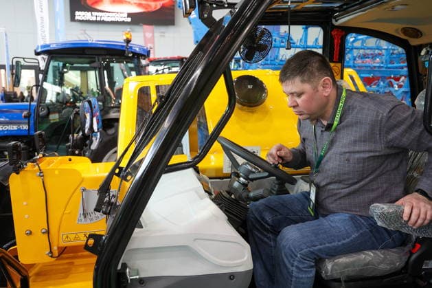 RUSSIA, REPUBLIC OF TATARSTAN - FEBRUARY 11, 2026: A man takes part in the Kazan Agro 2026 international agricultural exhibition at the Kazan Expo Exhibition Centre in Bolshiye Kabany Russia  - ZUMAt113 20260211_zaa_t113_219 Copyright: xYegorxAleyevx