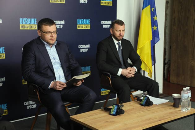 Director of the National Anti-Corruption Bureau of Ukraine Semen Kryvonos (L) and Head of the Specialized Anti-Corruption Prosecutor’s Office Oleksandr Klymenko take part in a briefing to present the report on the activities of NABU and SAPO in the second half of 2025 at the Media Center Ukraine, Kyiv, Ukraine, February 10, 2026. In the second half of 2025, NABU and SAPO reached a new level in exposing corruption in strategic sectors of the economy and defence. Despite Russian aggression, the agencies carried out large-scale operations in the energy sector, uncovered corruption schemes in military procurement, and exposed cases involving high-ranking officials. Twelve top officials were served with suspicions. (Photo by Yuliia Ovsiannikova  Copyright: xYuliiaxOvsiannikovax