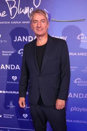 Blaue Blume 2026 Till Schmerbeck 15. Verleihung des Romantischen Kurzfilm Awards BLAUE BLUME im Funkhaus Berlin Datum: 11.02.2026 Copyright: xEventpress Kratschx