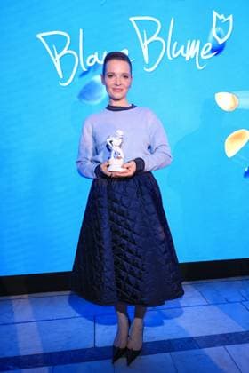 Blaue Blume 2026 Caroline Herfurth mit dem Ehrenpreis 15. Verleihung des Romantischen Kurzfilm Awards BLAUE BLUME im Funkhaus Berlin Datum: 11.02.2026 Copyright: xEventpress Kratschx