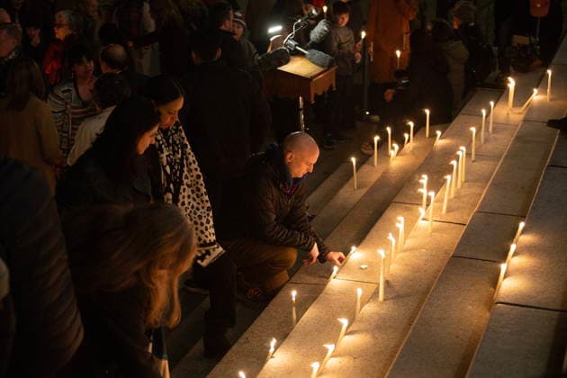 February 11, 2026, Victoria, Bc, CAN: People attend a candle light vigil at the front steps of the legislature in Victoria, B.C., on Wednesday, Feb. 11, 2026 in honour of the victims of the school shooting in Tumbler Ridge, B.C. Victoria CAN  - ZUMAc35_ 20260211_zaf_c35_335 Copyright: xChadxHipolitox