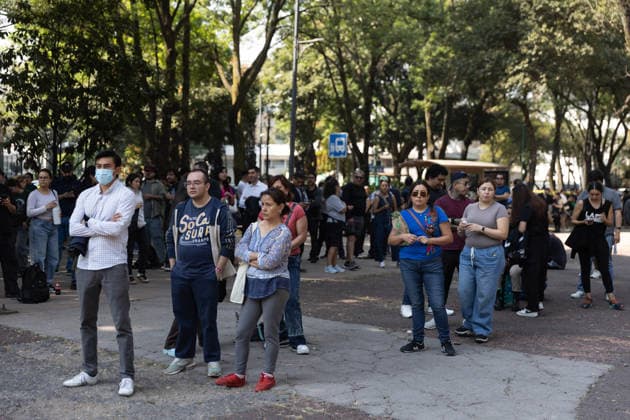 Mexico City launches measles vaccination campaign amid national outbreak MEXICO CITY, MEXICO - FEBRUARY 11: People wait in line at a vaccination site to receive the measles vaccine during a mass vaccination campaign, at a park in Mexico City, Mexico on February 11, 2026. Mexico City launched an intensified measles vaccination campaign with fixed and mobile vaccination sites across the city as Mexico faces a major national outbreak that has surpassed 9,000 confirmed cases and left at least 28 people dead, amid a regional epidemiological alert issued by the Pan American Health Organization (PAHO). Daniel Cardenas Anadolu Mexico City Mexico. Editorial use only. Please get in touch for any other usage.  Copyright: x2026xAnadoluxDanielxCardenasx