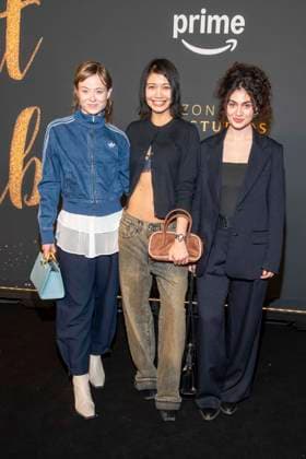 Linda Belinda Podszus, Nhung Hong und Julia Novohradsky zu Gast auf dem schwarzen Teppich bei der Premiere Fotocall A NIGHT TO REMEMBER von Prime Video und Amazon MGM Studios auf der 76.Berlinale am Mittwoch 11. Februrar 2026 im Von Greifswald in Berlin Berlin Deutschland