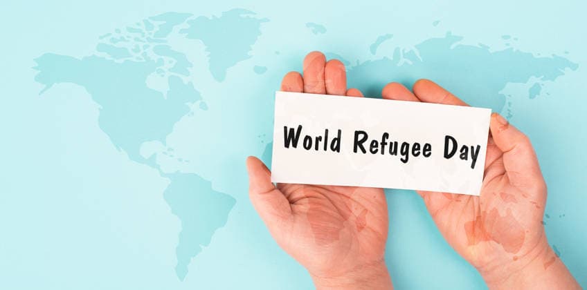World Refugee Day, globale Einwanderung, Stacheldraht, Exillager, illegale Grenzüberquerung, Gefängniszaun, Menschenrechte und Rassismus *** World Refugee Day, Global Immigration, Barbed wire, Exile camp, Illegals Border crossing, Prison fence, Human rights and Racism 1133605793