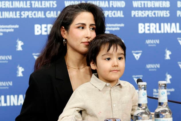 Liam Hussaini und Laila Mahmudi bei der Pressekonferenz zum Kinofilm No Good Men Kabul Jan auf der Berlinale 2026 76. Internationale Filmfestspiele Berlin im Hotel Grand Hyatt. Berlin, 12.02.2026