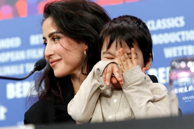 Liam Hussaini und Laila Mahmudi bei der Pressekonferenz zum Kinofilm No Good Men Kabul Jan auf der Berlinale 2026 76. Internationale Filmfestspiele Berlin im Hotel Grand Hyatt. Berlin, 12.02.2026