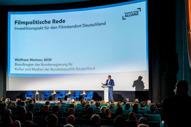 Wolfram Weimer besucht DPT26 EUR, Deutschland, Berlin. 12.02.2026: Filmpolitische Rede des Staatsminister Wolfram Weimer, Beauftragter der Bundesregierung für Kultur und Medien, besucht den Deutschen Produzententag 2026 in Berlin. Unter dem Motto Gemeinsam stärker: Deutschlands Filmwirtschaft im internationalen Wettbewerb bringt der Deutsche Produzententag 2026 vor Eröffnung der Berlinale zentrale Akteurinnen und Akteure der nationalen und internationalen Filmwirtschaft zusammen.
