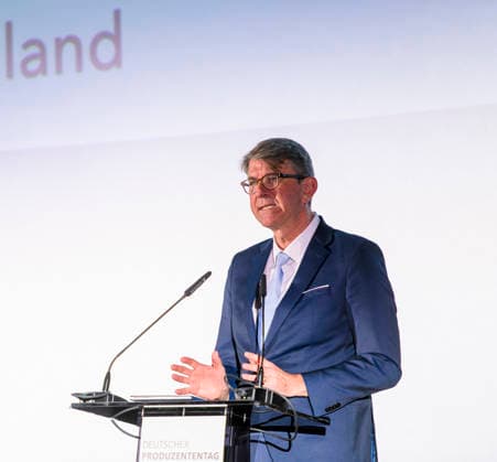 Wolfram Weimer besucht DPT26 EUR, Deutschland, Berlin. 12.02.2026: Filmpolitische Rede des Staatsminister Wolfram Weimer, Beauftragter der Bundesregierung für Kultur und Medien, besucht den Deutschen Produzententag 2026 in Berlin. Unter dem Motto Gemeinsam stärker: Deutschlands Filmwirtschaft im internationalen Wettbewerb bringt der Deutsche Produzententag 2026 vor Eröffnung der Berlinale zentrale Akteurinnen und Akteure der nationalen und internationalen Filmwirtschaft zusammen.