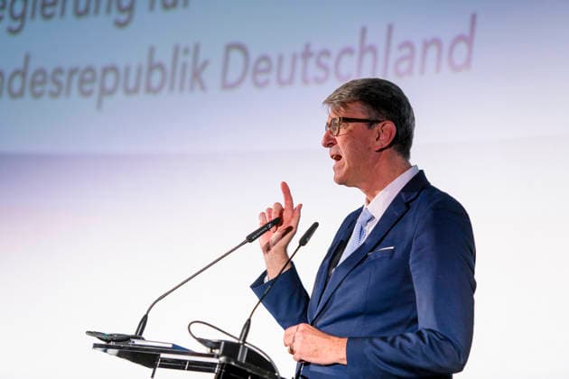 Wolfram Weimer besucht DPT26 EUR, Deutschland, Berlin. 12.02.2026: Filmpolitische Rede des Staatsminister Wolfram Weimer, Beauftragter der Bundesregierung für Kultur und Medien, besucht den Deutschen Produzententag 2026 in Berlin. Unter dem Motto Gemeinsam stärker: Deutschlands Filmwirtschaft im internationalen Wettbewerb bringt der Deutsche Produzententag 2026 vor Eröffnung der Berlinale zentrale Akteurinnen und Akteure der nationalen und internationalen Filmwirtschaft zusammen.