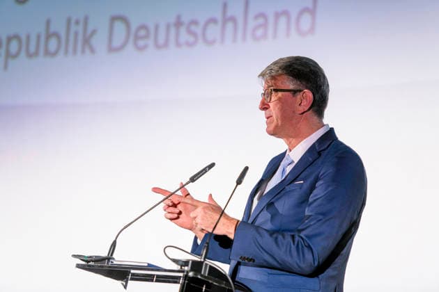Wolfram Weimer besucht DPT26 EUR, Deutschland, Berlin. 12.02.2026: Filmpolitische Rede des Staatsminister Wolfram Weimer, Beauftragter der Bundesregierung für Kultur und Medien, besucht den Deutschen Produzententag 2026 in Berlin. Unter dem Motto Gemeinsam stärker: Deutschlands Filmwirtschaft im internationalen Wettbewerb bringt der Deutsche Produzententag 2026 vor Eröffnung der Berlinale zentrale Akteurinnen und Akteure der nationalen und internationalen Filmwirtschaft zusammen.
