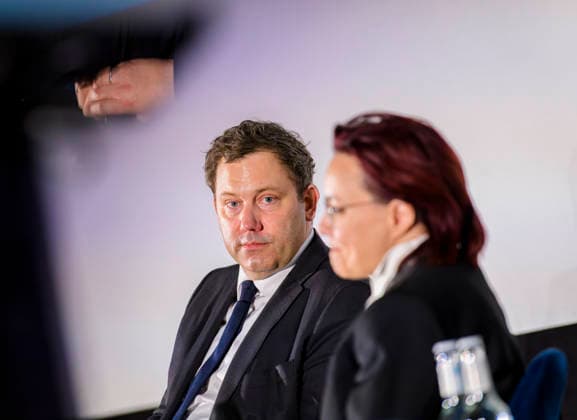 Lars Klingbeil + Michelle Müntefering EUR, Deutschland, Berlin. 12.02.2026: Bundesfinanzminister und Vizekanzler Lars Klingbeil (SPD) im Gespräch mit Michelle Müntefering, CEO und Sprecherin des Gesamtvorstands der Produktionsallianz. Auftakt der zur Berlinale - Deutschen Produzententag 2026 in Berlin. Unter dem Motto Gemeinsam stärker: Deutschlands Filmwirtschaft im internationalen Wettbewerb bringt der Deutsche Produzententag 2026 vor Eröffnung der Berlinale zentrale Akteurinnen und Akteure der nationalen und internationalen Filmwirtschaft zusammen.