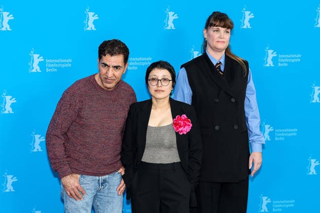 Berlin Berlinale, 76. internationale Filmfestspiele Berlin 2026 Links Anwar Hashimi, Mitte Shahrbanoo Sadat, Rechts Katja Adomeit Photocall No Good Men Berlinale, 76. internationale Filmfestspiele Berlin 2026 -Pressefoto Roger Buerke Copyright: xEibner-Pressefoto RogerxBuerkex EP_RBE