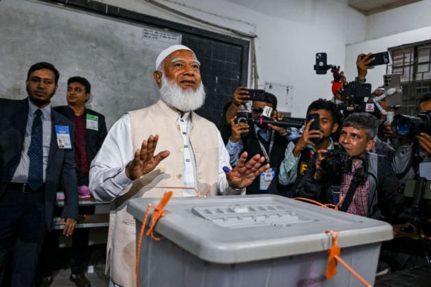 February 12, 2026, Dhaka, Dhaka, Bangladesh: Bangladesh Jamaat-e-Islami Ameer Shafiqur Rahman casts his ballot in the 13th National Parliament Election and the referendum at Manipur High School (Boys Branch) in Dhaka, Bangladesh, on February 12, 2026. The election determines the country s next government as millions of voters head to the polls amid heightened political tension and security concerns. Dhaka Bangladesh - ZUMAs197 20260212_aaa_s197_105 Copyright: xZabedxHasnainxChowdhuryx