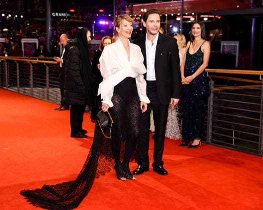 Berlin Berlinale, 76. internationale Filmfestspiele Berlin 2026 Heike Makatsch und Daniel Bruehl Eroeffnungsfeier Berlinale Palast, Roter Teppich Berlinale, 76. internationale Filmfestspiele Berlin 2026 -Pressefoto Roger Buerke Copyright: xEibner-Pressefoto RogerxBuerkex EP_RBE