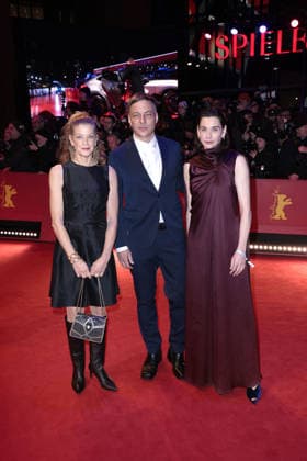 Marie Baeumer, Tom Wlaschiha und Christiane Paul bei der Eroeffnung der 76. Berlinale Internationale Filmfestspiele mit der - No Good Men- Film Premiere am 12.02.2026 in Berlin Berlinale Opening 2026 mit der -No Good Men- Film Premiere in Berlin