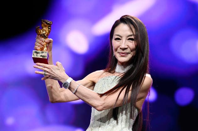 Michelle Yeoh bei der Verleihung des Goldenen Ehrenbären für das Lebenswerk während der Eröffnungszeremonie der Berlinale 2026 76. Internationale Filmfestspiele Berlin im Berlinale Palast . Berlin, 12.02.2026