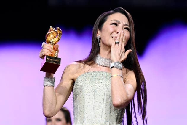 Michelle Yeoh bei der Verleihung des Goldenen Ehrenbären für das Lebenswerk während der Eröffnungszeremonie der Berlinale 2026 76. Internationale Filmfestspiele Berlin im Berlinale Palast . Berlin, 12.02.2026