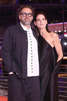 Uli Hanisch und Bibiana Beglau bei der Festivaleröffnung mit der Premiere des Kinofilms No Good Men auf der Berlinale 2026 76. Internationale Filmfestspiele Berlin im Berlinale Palast. Berlin, 12.02.2026