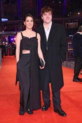 Maryam Zaree und Jonas Dassler bei der Festivaleröffnung mit der Premiere des Kinofilms No Good Men auf der Berlinale 2026 76. Internationale Filmfestspiele Berlin im Berlinale Palast. Berlin, 12.02.2026