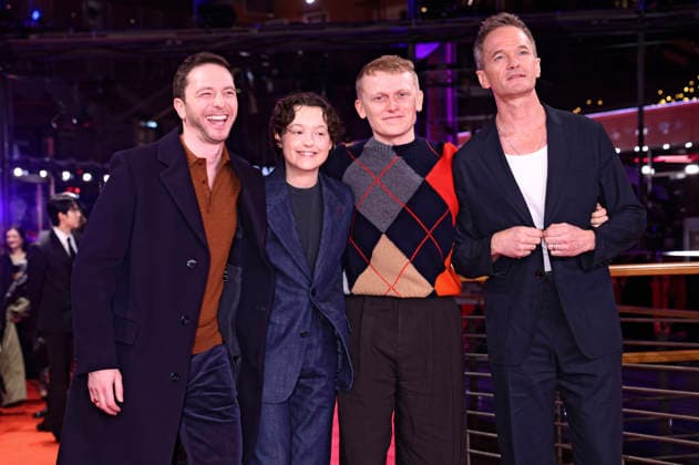 Ken Petrie, Bella Ramsey, George Jaques und Neil Patrick Harris bei der Festivaleröffnung mit der Premiere des Kinofilms No Good Men auf der Berlinale 2026 76. Internationale Filmfestspiele Berlin im Berlinale Palast. Berlin, 12.02.2026