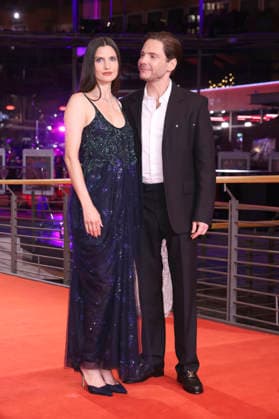 Daniel Brühl mit Ehefrau Felicitas Rombold bei der Festivaleröffnung mit der Premiere des Kinofilms No Good Men auf der Berlinale 2026 76. Internationale Filmfestspiele Berlin im Berlinale Palast. Berlin, 12.02.2026