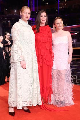 Rosalie Thomass, Alexandra Maria Lara und Jasna Fritzi Bauer bei der Festivaleröffnung mit der Premiere des Kinofilms No Good Men auf der Berlinale 2026 76. Internationale Filmfestspiele Berlin im Berlinale Palast. Berlin, 12.02.2026